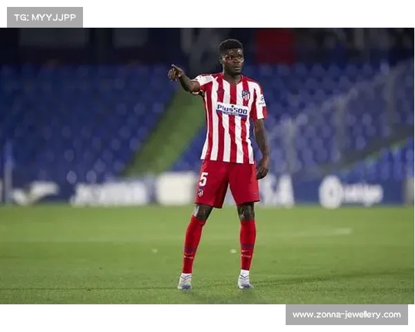 黄潜球迷社媒掀起风潮发起不要帕尔特伊标签引发热议